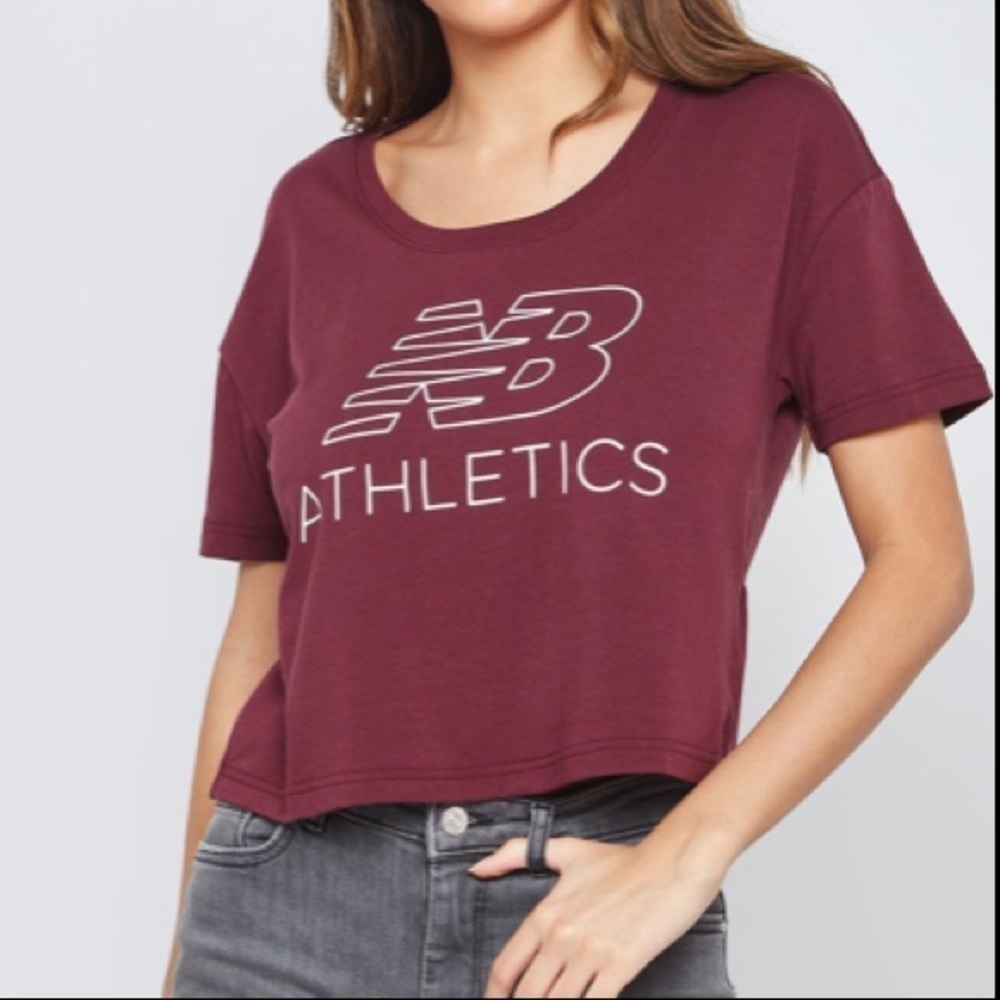 New Balance Athletics Cropped Navy Blue Tee Size Small